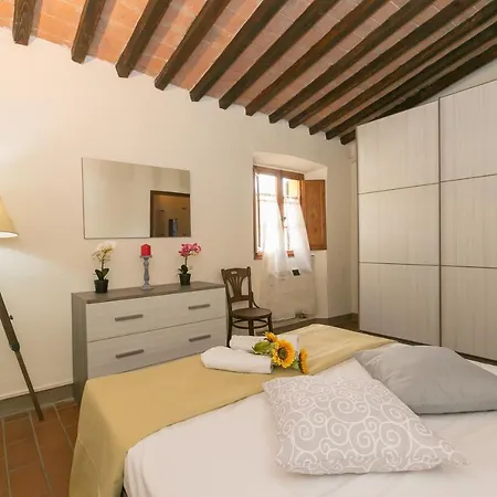 Apartment La Casina Di Gigliola *